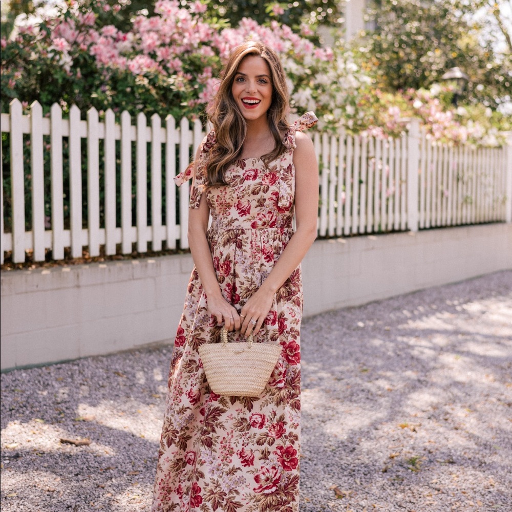 EUC Gal Meets Glam - Makenna Maxi Dress Rare